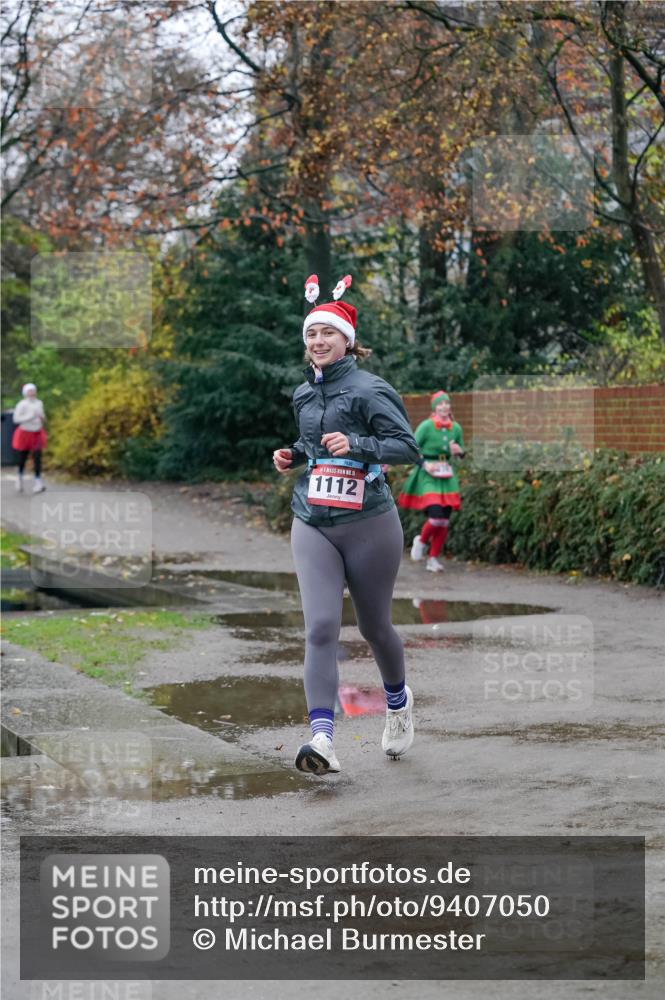 07.12.2025 - St. Pauli X-Mass-Run No. 15 Michael Burmester http://msf.ph/oto/9407050 07.12.2025 09:40:42 Laufen 5, 1112 meine-sportfotos.de