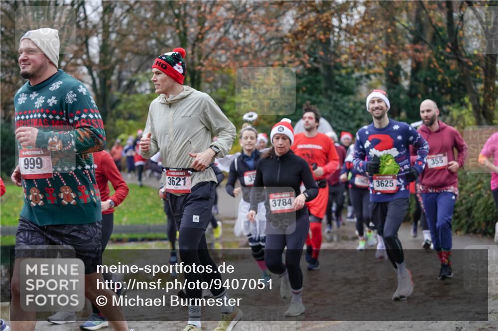 07.12.2025 - St. Pauli X-Mass-Run No. 15 Michael Burmester http://msf.ph/oto/9407051 07.12.2025 11:24:06 Laufen 999, 3621, 35, 3784, 3625, 355 meine-sportfotos.de