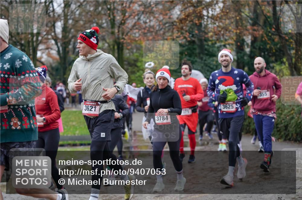 07.12.2025 - St. Pauli X-Mass-Run No. 15 Michael Burmester http://msf.ph/oto/9407053 07.12.2025 11:24:06 Laufen 3621, 3784, 3625, 355 meine-sportfotos.de