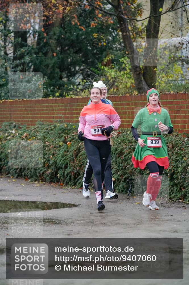 07.12.2025 - St. Pauli X-Mass-Run No. 15 Michael Burmester http://msf.ph/oto/9407060 07.12.2025 09:40:44 Laufen 934, 939 meine-sportfotos.de