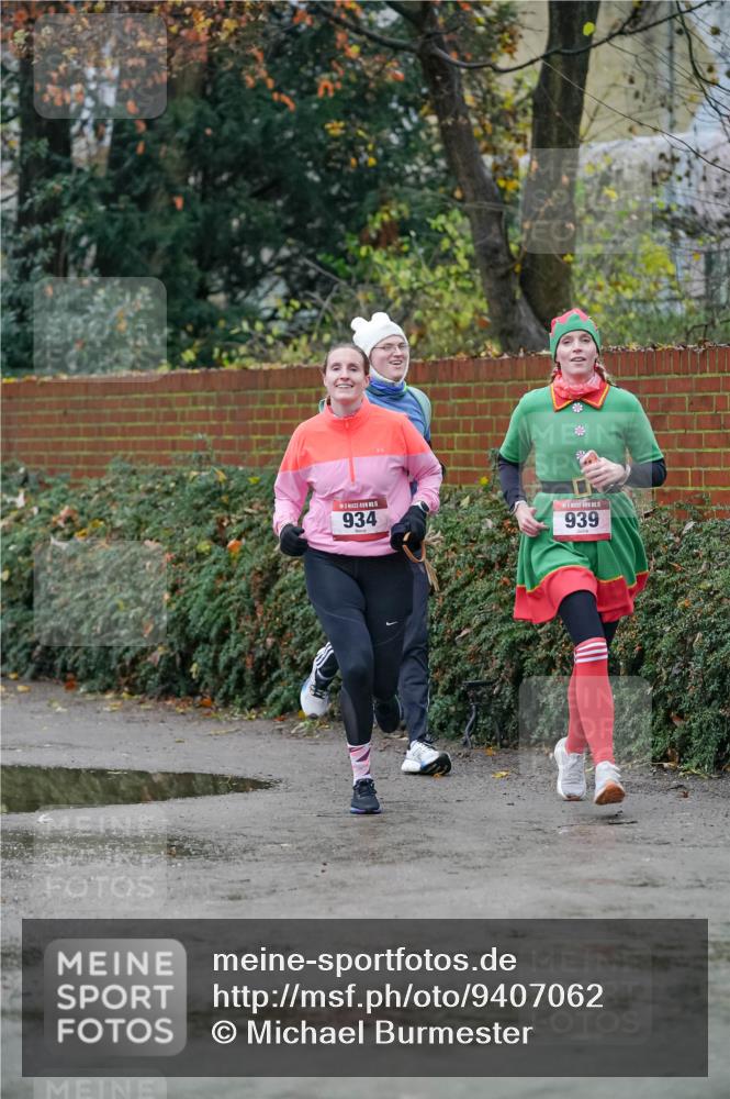 07.12.2025 - St. Pauli X-Mass-Run No. 15 Michael Burmester http://msf.ph/oto/9407062 07.12.2025 09:40:44 Laufen 934, 939 meine-sportfotos.de