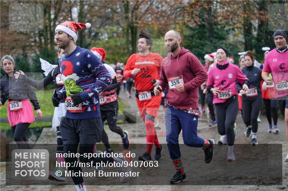 07.12.2025 - St. Pauli X-Mass-Run No. 15 Michael Burmester http://msf.ph/oto/9407063 07.12.2025 11:24:07 Laufen 35, 353, 362, 355, 371, 3999, 4058, 4000 meine-sportfotos.de