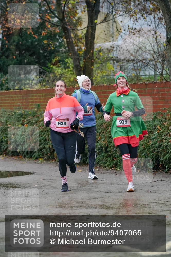 07.12.2025 - St. Pauli X-Mass-Run No. 15 Michael Burmester http://msf.ph/oto/9407066 07.12.2025 09:40:45 Laufen 15, 934, 939 meine-sportfotos.de