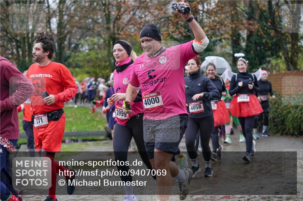 07.12.2025 - St. Pauli X-Mass-Run No. 15 Michael Burmester http://msf.ph/oto/9407069 07.12.2025 11:24:08 Laufen 371, 3999, 15, 4000, 4058, 65, 3664 meine-sportfotos.de