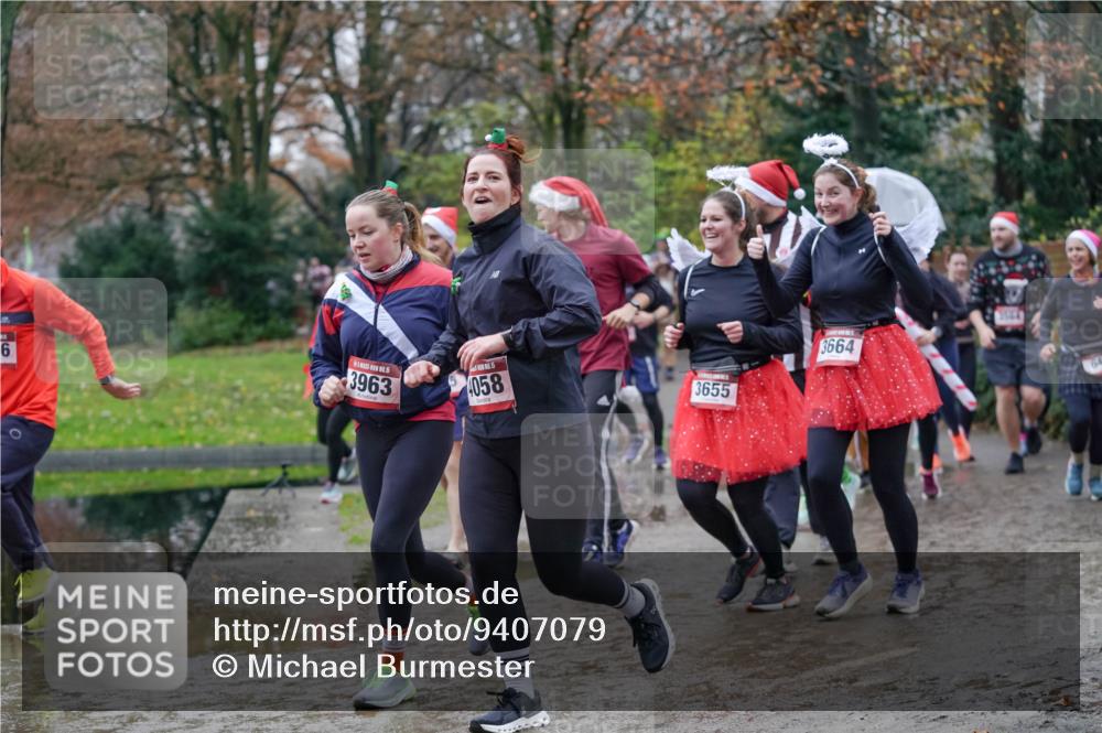 07.12.2025 - St. Pauli X-Mass-Run No. 15 Michael Burmester http://msf.ph/oto/9407079 07.12.2025 11:24:09 Laufen 6, 3963, 15, 4058, 3655, 3664 meine-sportfotos.de