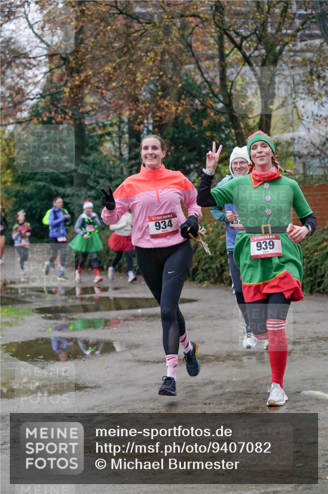 07.12.2025 - St. Pauli X-Mass-Run No. 15 Michael Burmester http://msf.ph/oto/9407082 07.12.2025 09:40:46 Laufen 934, 252, 15, 939 meine-sportfotos.de