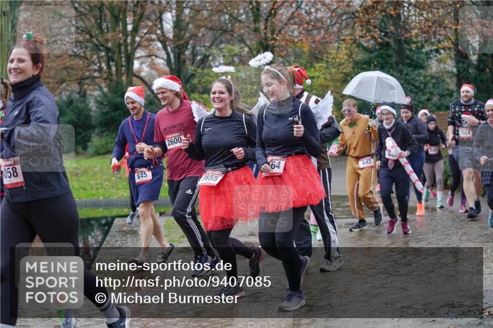 07.12.2025 - St. Pauli X-Mass-Run No. 15 Michael Burmester http://msf.ph/oto/9407085 07.12.2025 11:24:10 Laufen 158, 2600, 645, 3655, 5, 64, 642, 2410, 3564 meine-sportfotos.de
