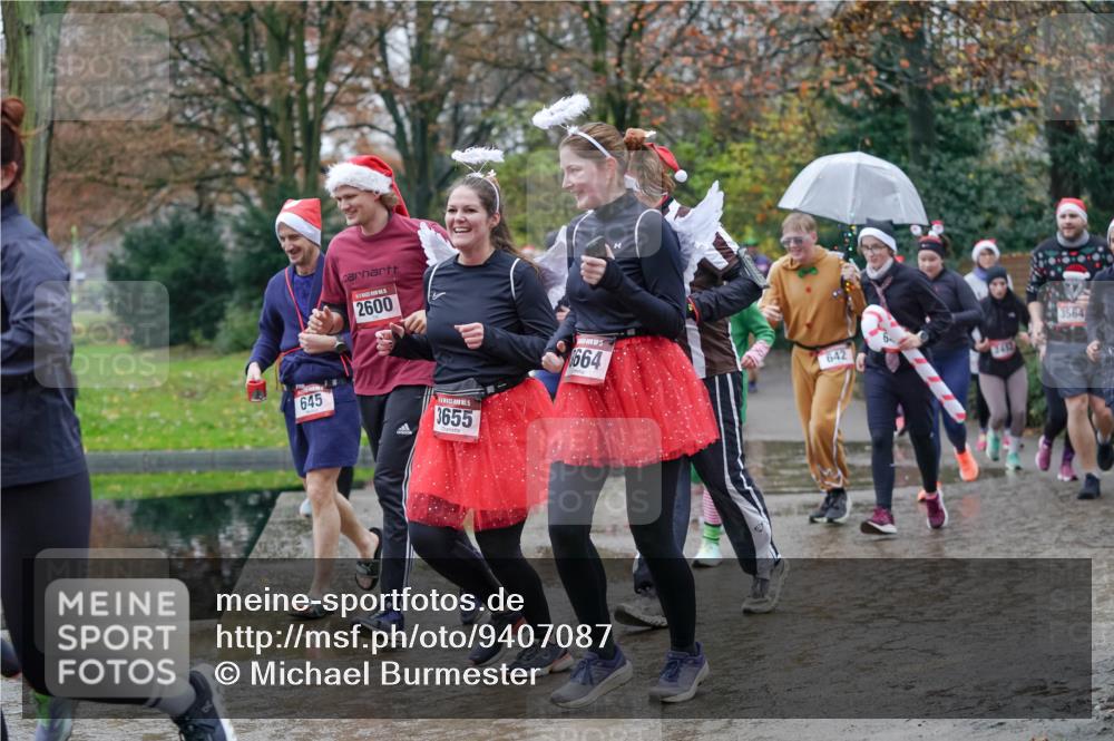 07.12.2025 - St. Pauli X-Mass-Run No. 15 Michael Burmester http://msf.ph/oto/9407087 07.12.2025 11:24:10 Laufen 2600, 645, 3655, 664, 642, 24102, 3564 meine-sportfotos.de