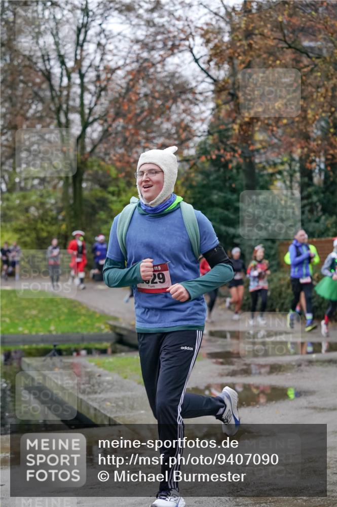 07.12.2025 - St. Pauli X-Mass-Run No. 15 Michael Burmester http://msf.ph/oto/9407090 07.12.2025 09:40:48 Laufen 15, 29 meine-sportfotos.de