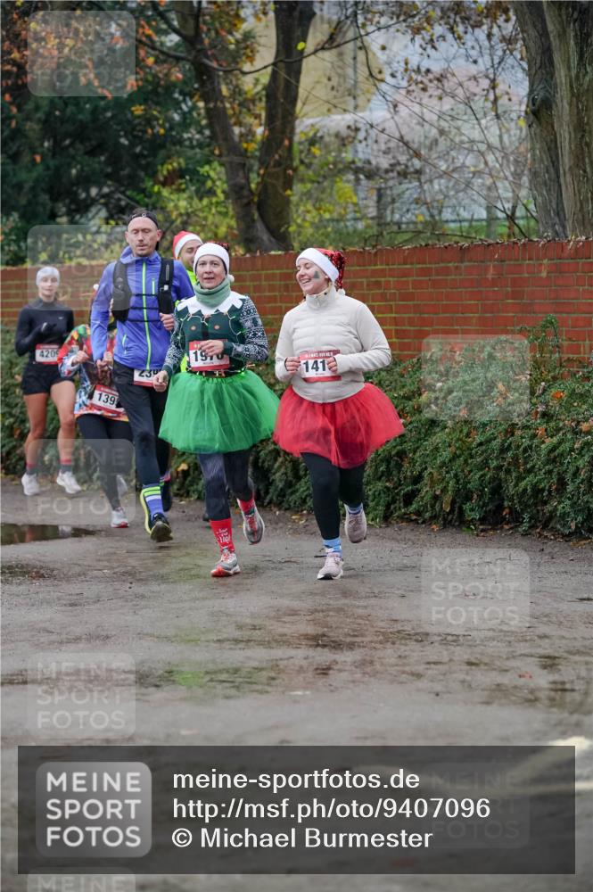 07.12.2025 - St. Pauli X-Mass-Run No. 15 Michael Burmester http://msf.ph/oto/9407096 07.12.2025 09:40:49 Laufen 420, 139, 1970, 141 meine-sportfotos.de