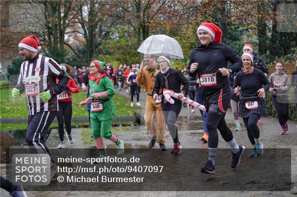 07.12.2025 - St. Pauli X-Mass-Run No. 15 Michael Burmester http://msf.ph/oto/9407097 07.12.2025 11:24:11 Laufen 3827, 3552, 640, 64, 3810, 92, 647, 2971 meine-sportfotos.de