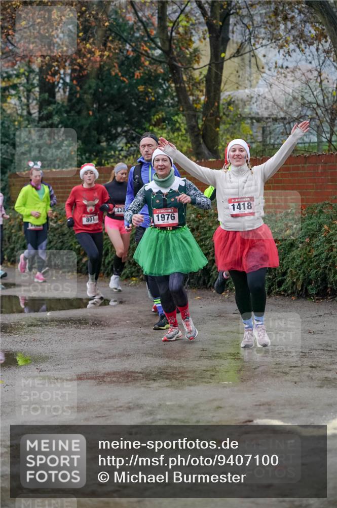 07.12.2025 - St. Pauli X-Mass-Run No. 15 Michael Burmester http://msf.ph/oto/9407100 07.12.2025 09:40:50 Laufen 801, 420, 1976, 5, 1418 meine-sportfotos.de
