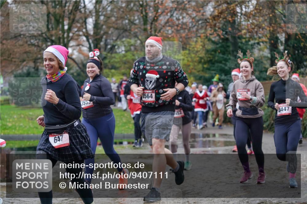 07.12.2025 - St. Pauli X-Mass-Run No. 15 Michael Burmester http://msf.ph/oto/9407111 07.12.2025 11:24:13 Laufen 647, 3, 3555, 3564, 452, 3447 meine-sportfotos.de