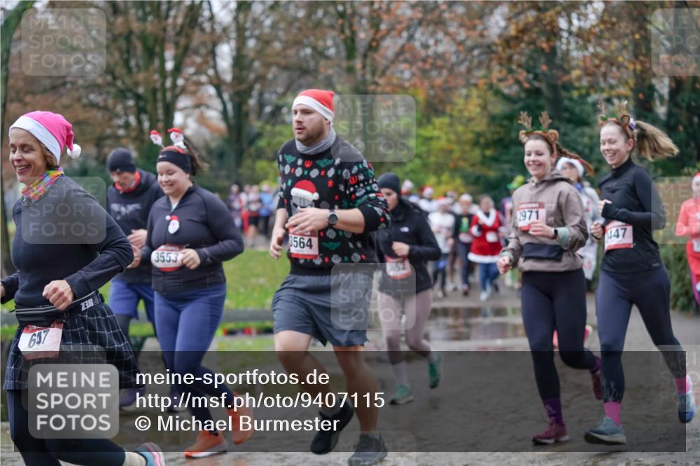 07.12.2025 - St. Pauli X-Mass-Run No. 15 Michael Burmester http://msf.ph/oto/9407115 07.12.2025 11:24:13 Laufen 647, 3, 3564, 3553, 2971, 447 meine-sportfotos.de