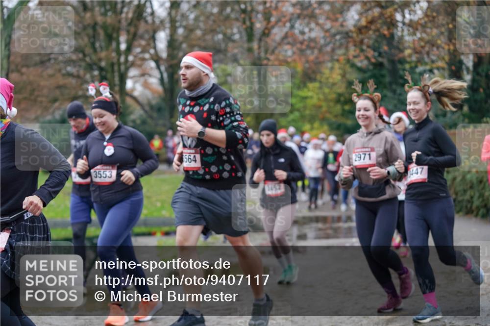 07.12.2025 - St. Pauli X-Mass-Run No. 15 Michael Burmester http://msf.ph/oto/9407117 07.12.2025 11:24:13 Laufen 3553, 564, 3152, 40, 2971, 447 meine-sportfotos.de