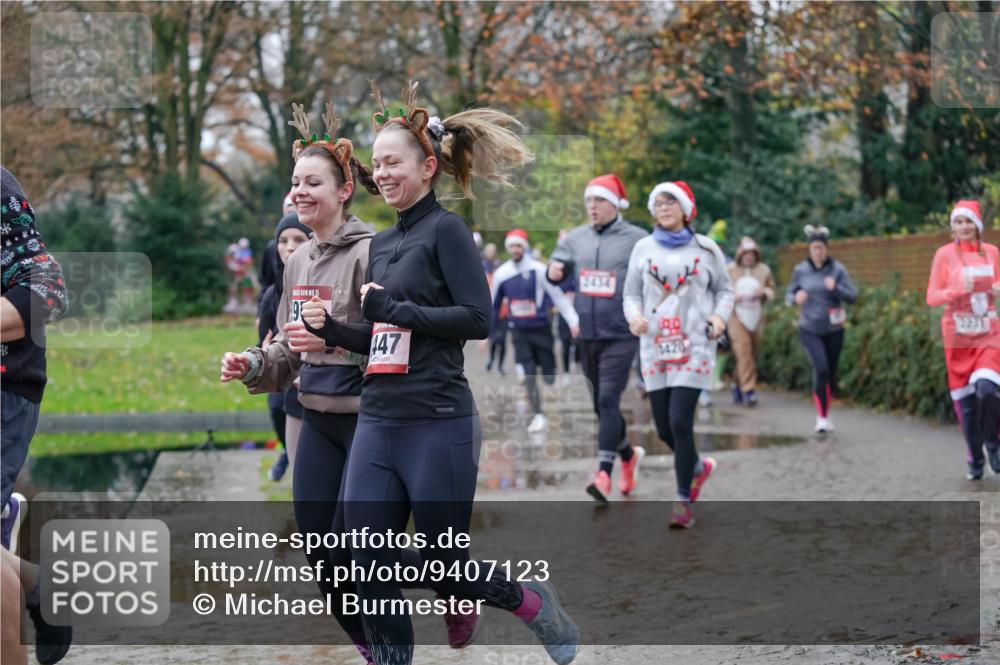 07.12.2025 - St. Pauli X-Mass-Run No. 15 Michael Burmester http://msf.ph/oto/9407123 07.12.2025 11:24:14 Laufen 15, 447, 2434, 1420 meine-sportfotos.de