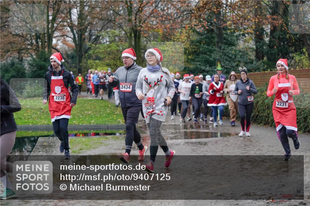 07.12.2025 - St. Pauli X-Mass-Run No. 15 Michael Burmester http://msf.ph/oto/9407125 07.12.2025 11:24:15 Laufen 2230, 2434, 420, 930, 2231 meine-sportfotos.de