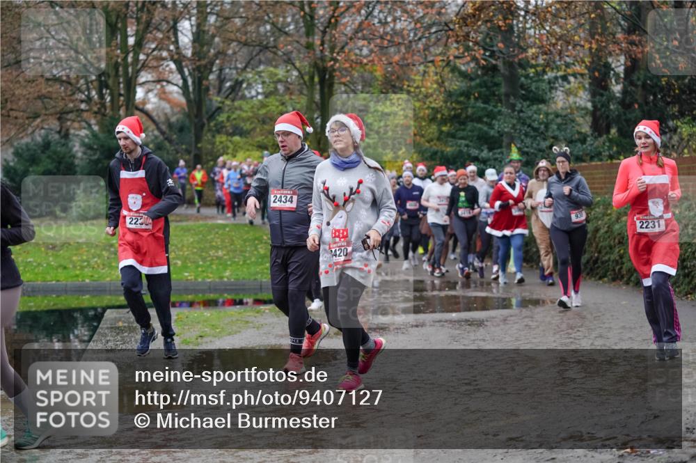 07.12.2025 - St. Pauli X-Mass-Run No. 15 Michael Burmester http://msf.ph/oto/9407127 07.12.2025 11:24:15 Laufen 223, 2434, 420, 930, 2231 meine-sportfotos.de
