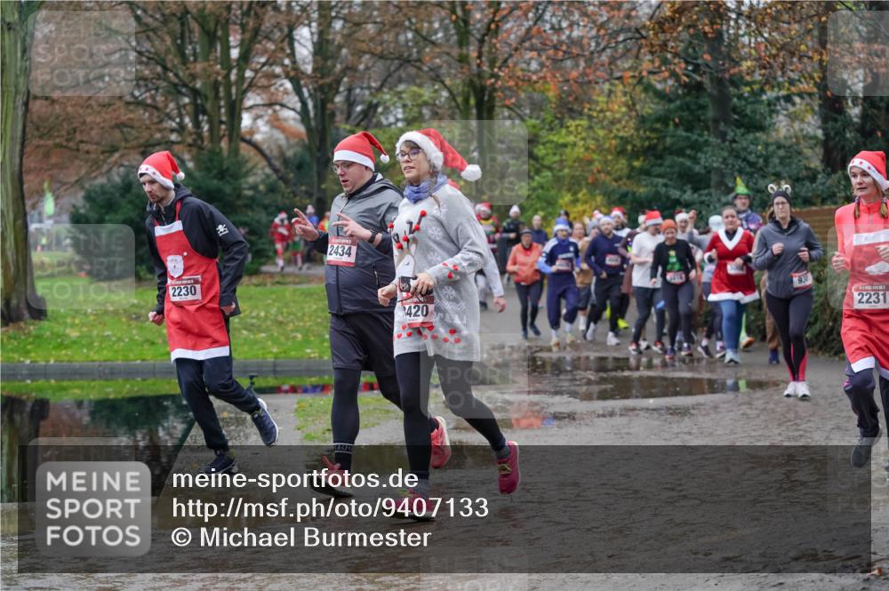 07.12.2025 - St. Pauli X-Mass-Run No. 15 Michael Burmester http://msf.ph/oto/9407133 07.12.2025 11:24:15 Laufen 2230, 2434, 420, 930, 2231 meine-sportfotos.de