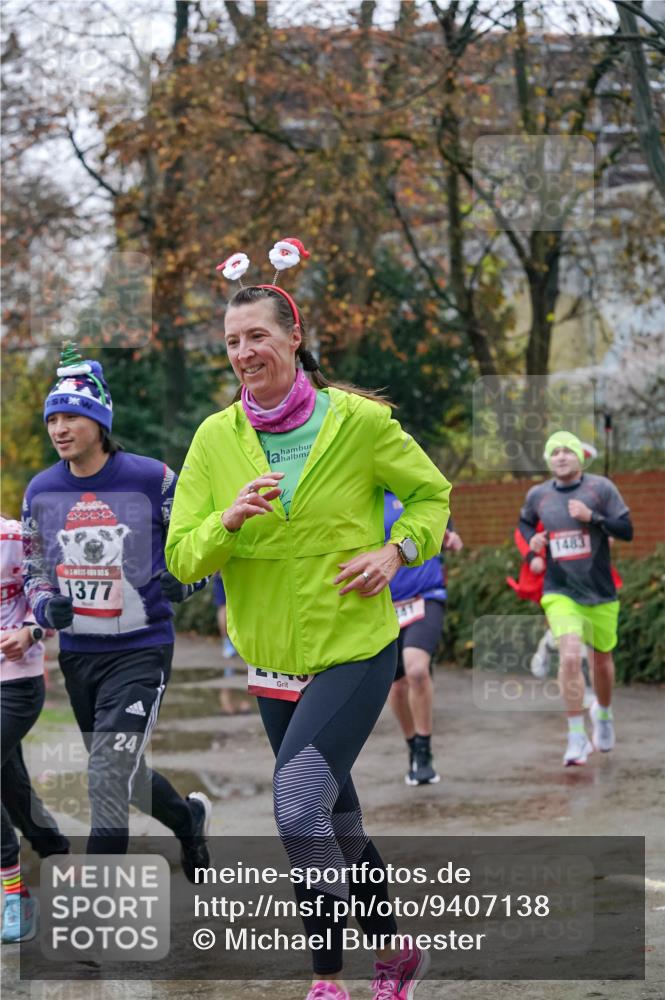 07.12.2025 - St. Pauli X-Mass-Run No. 15 Michael Burmester http://msf.ph/oto/9407138 07.12.2025 09:40:56 Laufen 1377, 24, 1483 meine-sportfotos.de