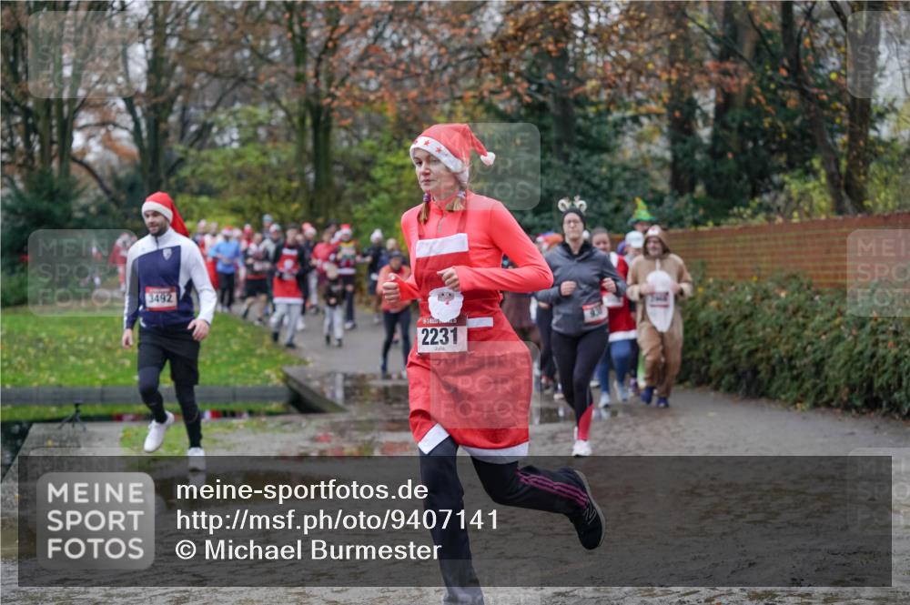 07.12.2025 - St. Pauli X-Mass-Run No. 15 Michael Burmester http://msf.ph/oto/9407141 07.12.2025 11:24:16 Laufen 3492, 2231 meine-sportfotos.de
