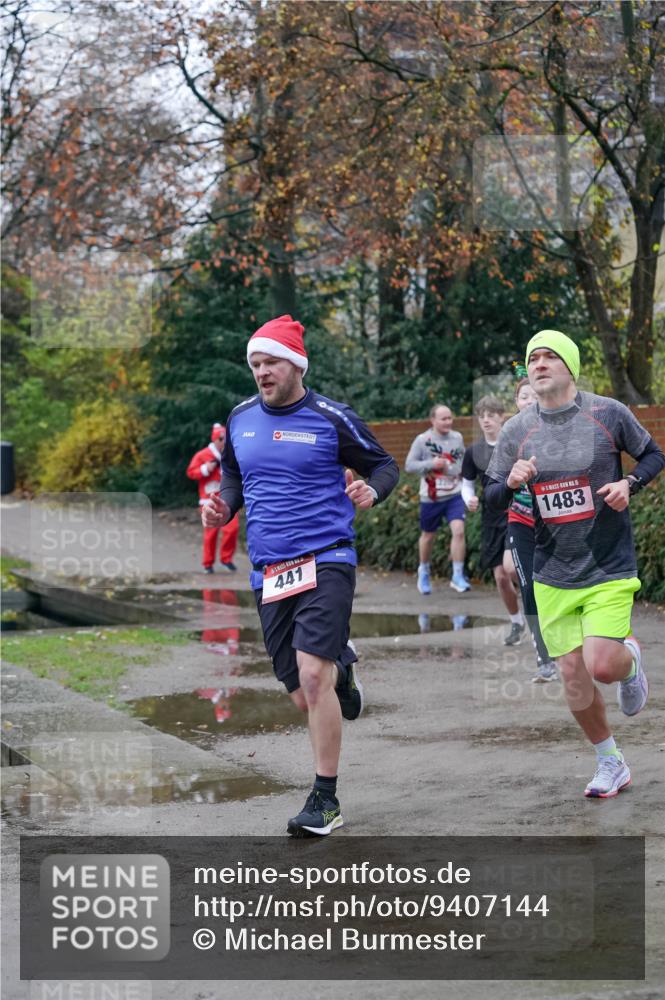 07.12.2025 - St. Pauli X-Mass-Run No. 15 Michael Burmester http://msf.ph/oto/9407144 07.12.2025 09:40:57 Laufen 441, 15, 1483 meine-sportfotos.de