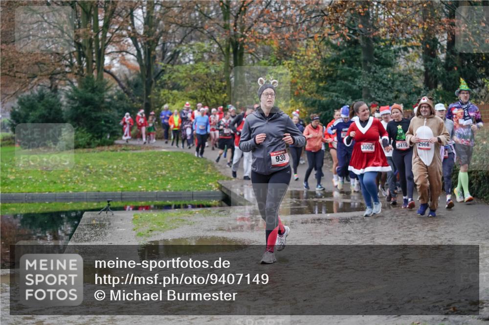 07.12.2025 - St. Pauli X-Mass-Run No. 15 Michael Burmester http://msf.ph/oto/9407149 07.12.2025 11:24:17 Laufen 930, 3006, 3416, 2966 meine-sportfotos.de