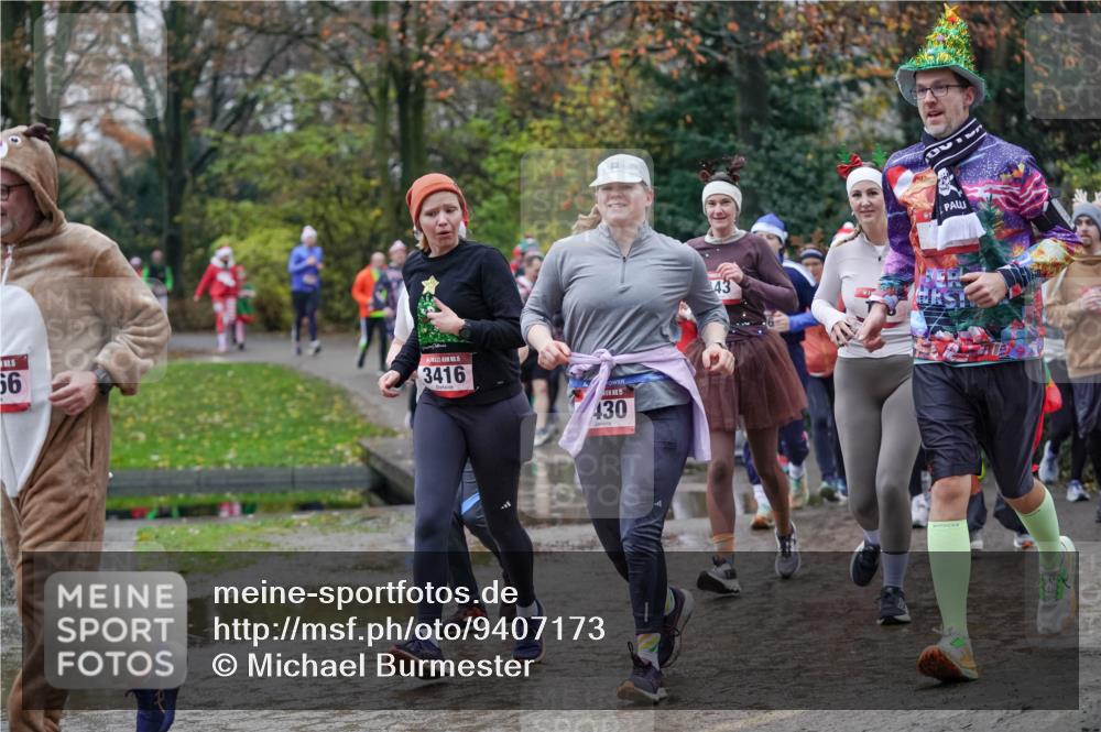 07.12.2025 - St. Pauli X-Mass-Run No. 15 Michael Burmester http://msf.ph/oto/9407173 07.12.2025 11:24:21 Laufen 56, 3416, 430, 43 meine-sportfotos.de