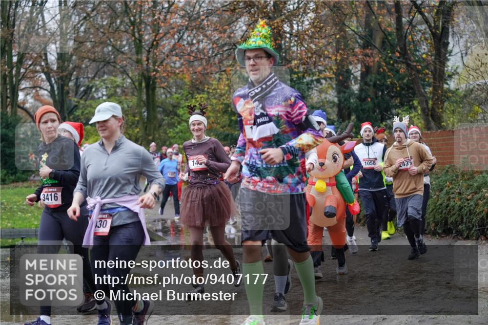 07.12.2025 - St. Pauli X-Mass-Run No. 15 Michael Burmester http://msf.ph/oto/9407177 07.12.2025 11:24:22 Laufen 3416, 130, 14, 1058, 435 meine-sportfotos.de
