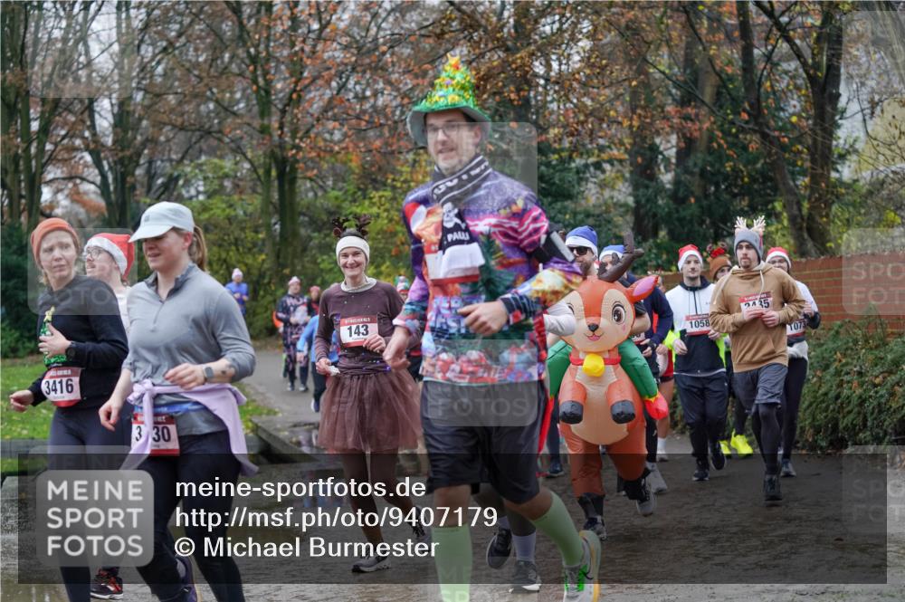 07.12.2025 - St. Pauli X-Mass-Run No. 15 Michael Burmester http://msf.ph/oto/9407179 07.12.2025 11:24:22 Laufen 3416, 3, 30, 143, 1058, 235, 1073 meine-sportfotos.de