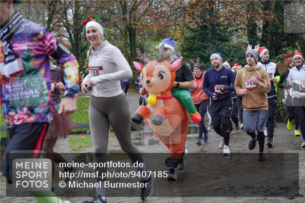 07.12.2025 - St. Pauli X-Mass-Run No. 15 Michael Burmester http://msf.ph/oto/9407185 07.12.2025 11:24:23 Laufen 188, 46, 243 meine-sportfotos.de