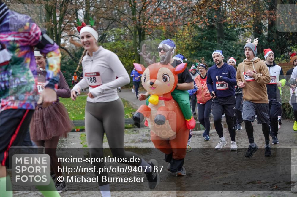 07.12.2025 - St. Pauli X-Mass-Run No. 15 Michael Burmester http://msf.ph/oto/9407187 07.12.2025 11:24:23 Laufen 188, 24, 58, 14, 4600 meine-sportfotos.de