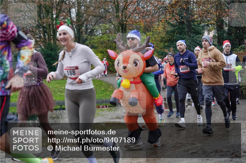07.12.2025 - St. Pauli X-Mass-Run No. 15 Michael Burmester http://msf.ph/oto/9407189 07.12.2025 11:24:23 Laufen 188, 4600, 1058 meine-sportfotos.de