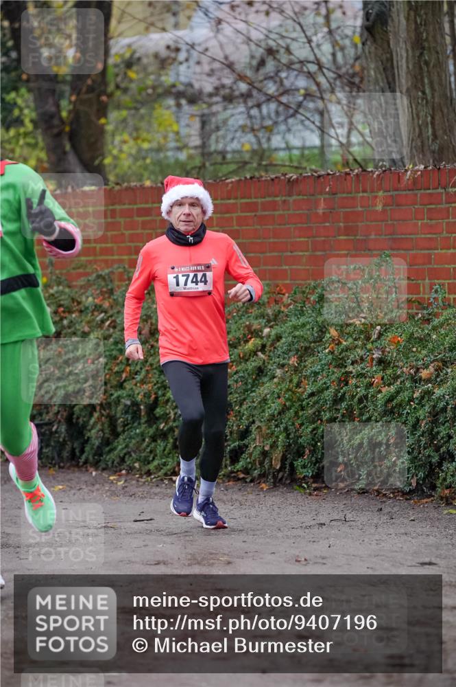 07.12.2025 - St. Pauli X-Mass-Run No. 15 Michael Burmester http://msf.ph/oto/9407196 07.12.2025 09:41:08 Laufen 1744 meine-sportfotos.de