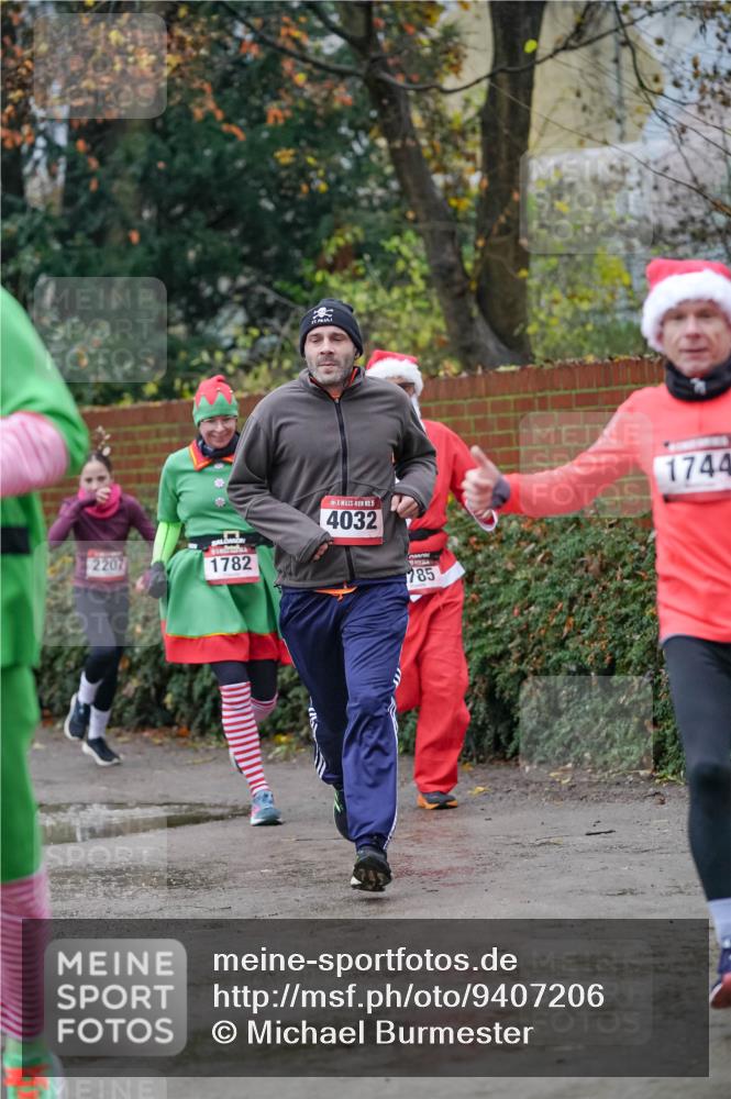 07.12.2025 - St. Pauli X-Mass-Run No. 15 Michael Burmester http://msf.ph/oto/9407206 07.12.2025 09:41:09 Laufen 2207, 1782, 15, 4032, 785, 1744 meine-sportfotos.de