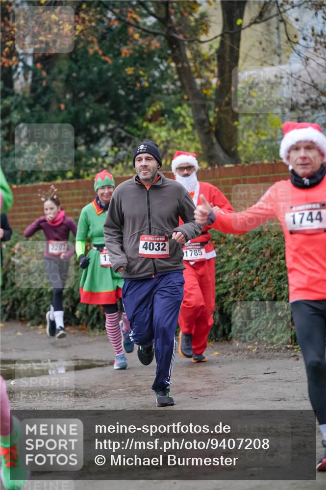07.12.2025 - St. Pauli X-Mass-Run No. 15 Michael Burmester http://msf.ph/oto/9407208 07.12.2025 09:41:09 Laufen 2207, 15, 4032, 1785, 1744 meine-sportfotos.de