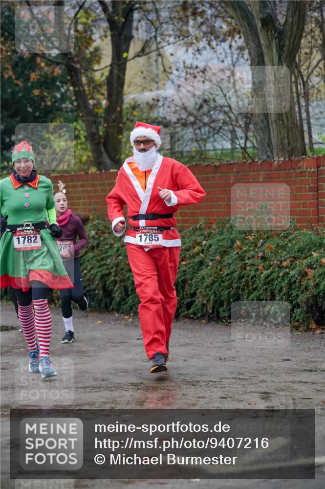 07.12.2025 - St. Pauli X-Mass-Run No. 15 Michael Burmester http://msf.ph/oto/9407216 07.12.2025 09:41:11 Laufen 1782, 20, 1785 meine-sportfotos.de