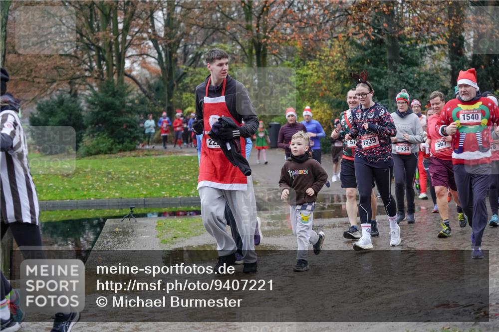 07.12.2025 - St. Pauli X-Mass-Run No. 15 Michael Burmester http://msf.ph/oto/9407221 07.12.2025 11:24:28 Laufen 22, 57, 1539, 1534, 567, 1540 meine-sportfotos.de