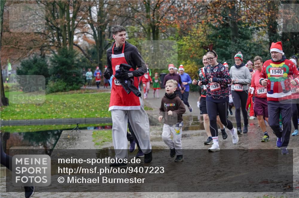 07.12.2025 - St. Pauli X-Mass-Run No. 15 Michael Burmester http://msf.ph/oto/9407223 07.12.2025 11:24:28 Laufen 1539, 1534, 1540, 567, 978 meine-sportfotos.de