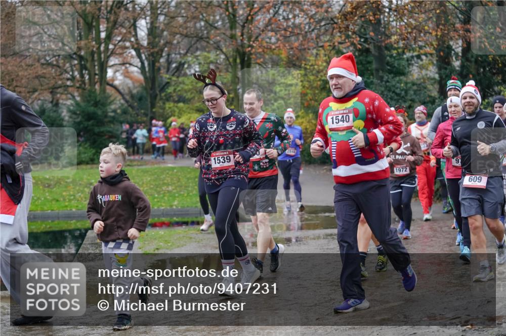 07.12.2025 - St. Pauli X-Mass-Run No. 15 Michael Burmester http://msf.ph/oto/9407231 07.12.2025 11:24:29 Laufen 1539, 1540, 60000, 1972, 97, 609 meine-sportfotos.de