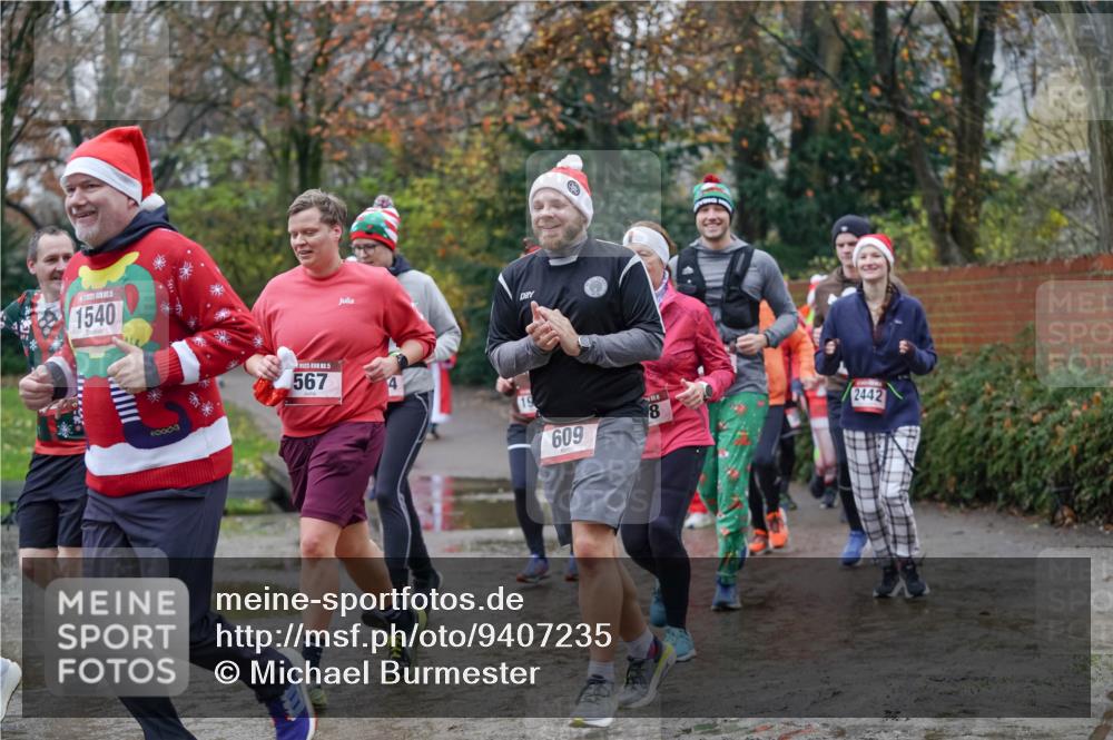 07.12.2025 - St. Pauli X-Mass-Run No. 15 Michael Burmester http://msf.ph/oto/9407235 07.12.2025 11:24:30 Laufen 1540, 5, 567, 4, 115, 2442, 18, 609 meine-sportfotos.de