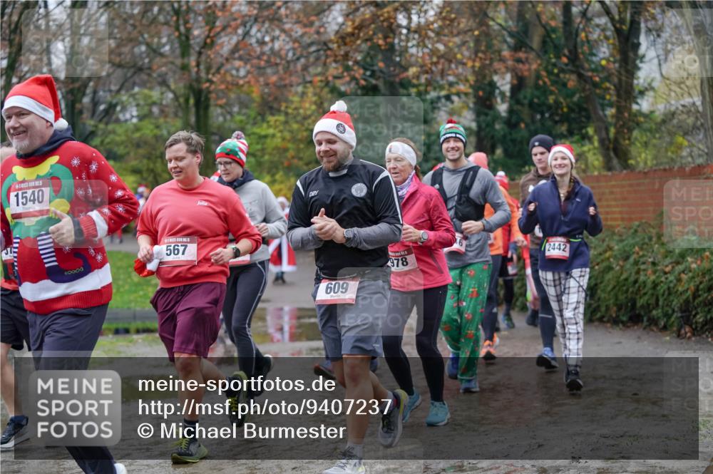 07.12.2025 - St. Pauli X-Mass-Run No. 15 Michael Burmester http://msf.ph/oto/9407237 07.12.2025 11:24:30 Laufen 1540, 60000, 15, 567, 609, 978, 2442 meine-sportfotos.de
