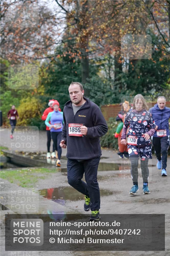 07.12.2025 - St. Pauli X-Mass-Run No. 15 Michael Burmester http://msf.ph/oto/9407242 07.12.2025 09:41:14 Laufen 959, 1859, 1120 meine-sportfotos.de