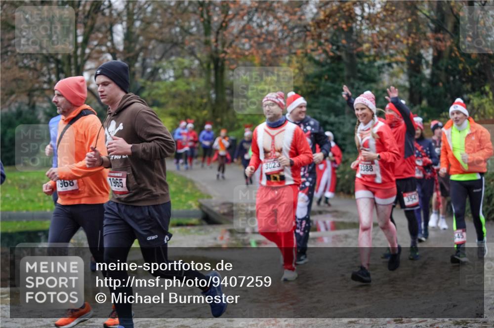 07.12.2025 - St. Pauli X-Mass-Run No. 15 Michael Burmester http://msf.ph/oto/9407259 07.12.2025 11:24:32 Laufen 1, 1968, 1965, 3023, 1388, 354, 645 meine-sportfotos.de