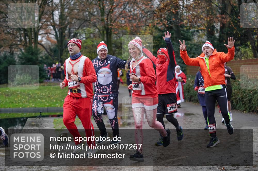 07.12.2025 - St. Pauli X-Mass-Run No. 15 Michael Burmester http://msf.ph/oto/9407267 07.12.2025 11:24:33 Laufen 3023, 15, 3388, 3547, 2001, 45 meine-sportfotos.de
