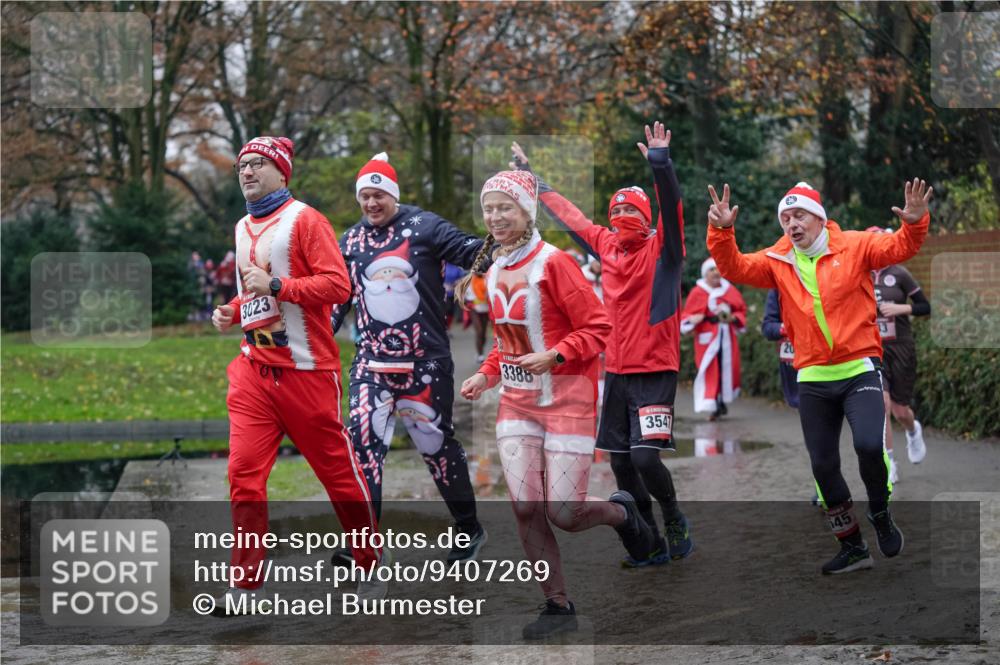 07.12.2025 - St. Pauli X-Mass-Run No. 15 Michael Burmester http://msf.ph/oto/9407269 07.12.2025 11:24:33 Laufen 3023, 3388, 3547, 45 meine-sportfotos.de