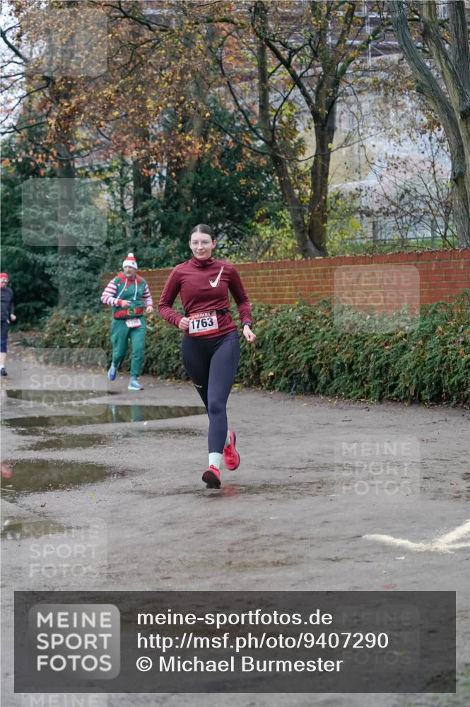 07.12.2025 - St. Pauli X-Mass-Run No. 15 Michael Burmester http://msf.ph/oto/9407290 07.12.2025 09:41:21 Laufen 1763 meine-sportfotos.de