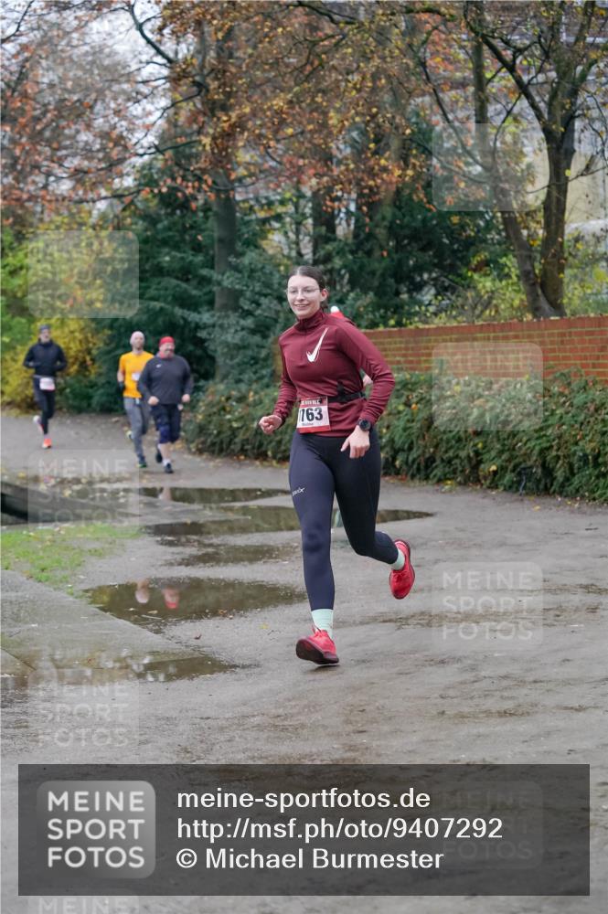 07.12.2025 - St. Pauli X-Mass-Run No. 15 Michael Burmester http://msf.ph/oto/9407292 07.12.2025 09:41:22 Laufen 163 meine-sportfotos.de