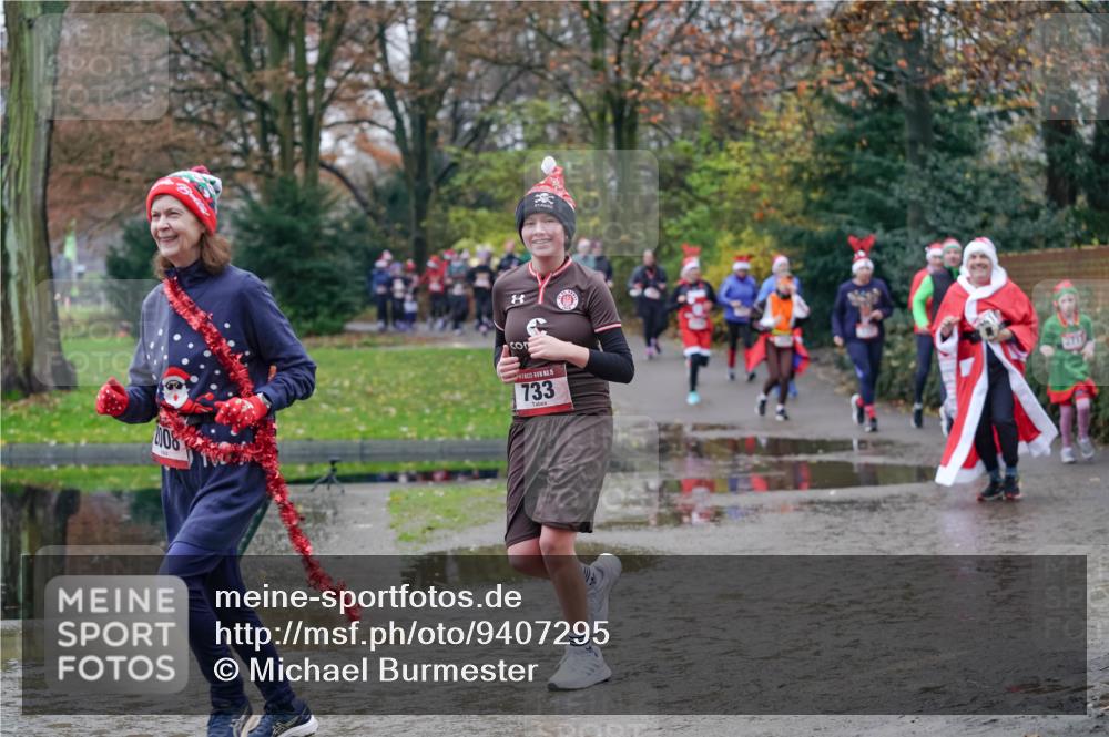 07.12.2025 - St. Pauli X-Mass-Run No. 15 Michael Burmester http://msf.ph/oto/9407295 07.12.2025 11:24:36 Laufen 408, 733, 2717 meine-sportfotos.de