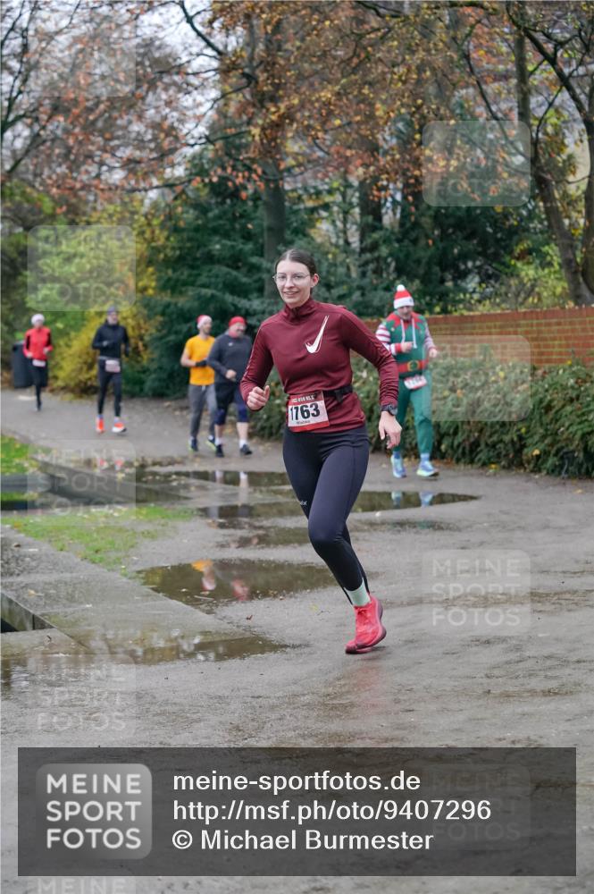 07.12.2025 - St. Pauli X-Mass-Run No. 15 Michael Burmester http://msf.ph/oto/9407296 07.12.2025 09:41:22 Laufen 1763 meine-sportfotos.de